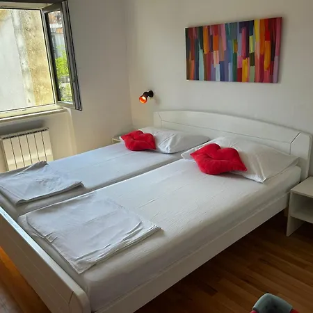 Toni Apartment *